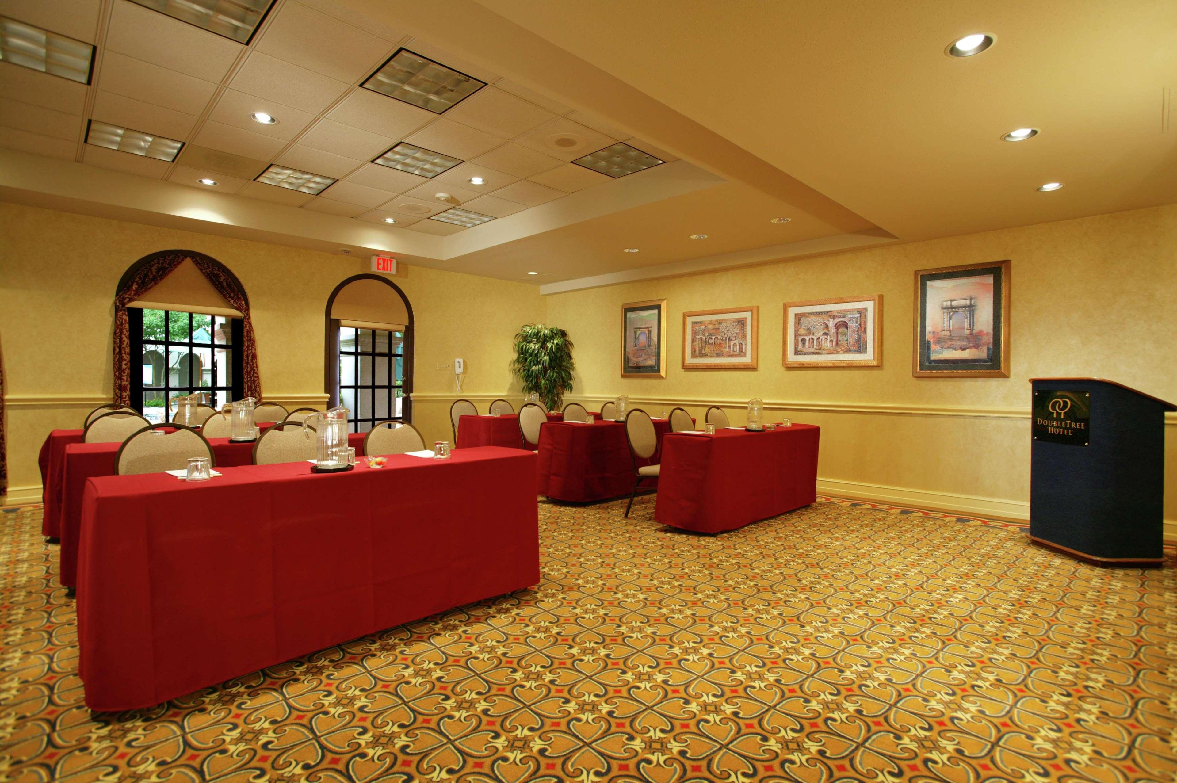 Estancia Del Norte San Antonio, A Tapestry Hotel By Hilton Удобства фото